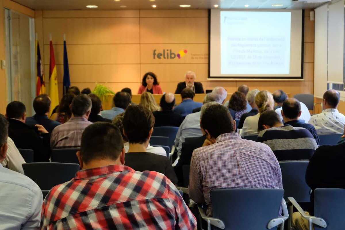 Reunió per posar en marxa l’elaboració del Reglament de la Llei d’urbanisme de les Illes Balears.