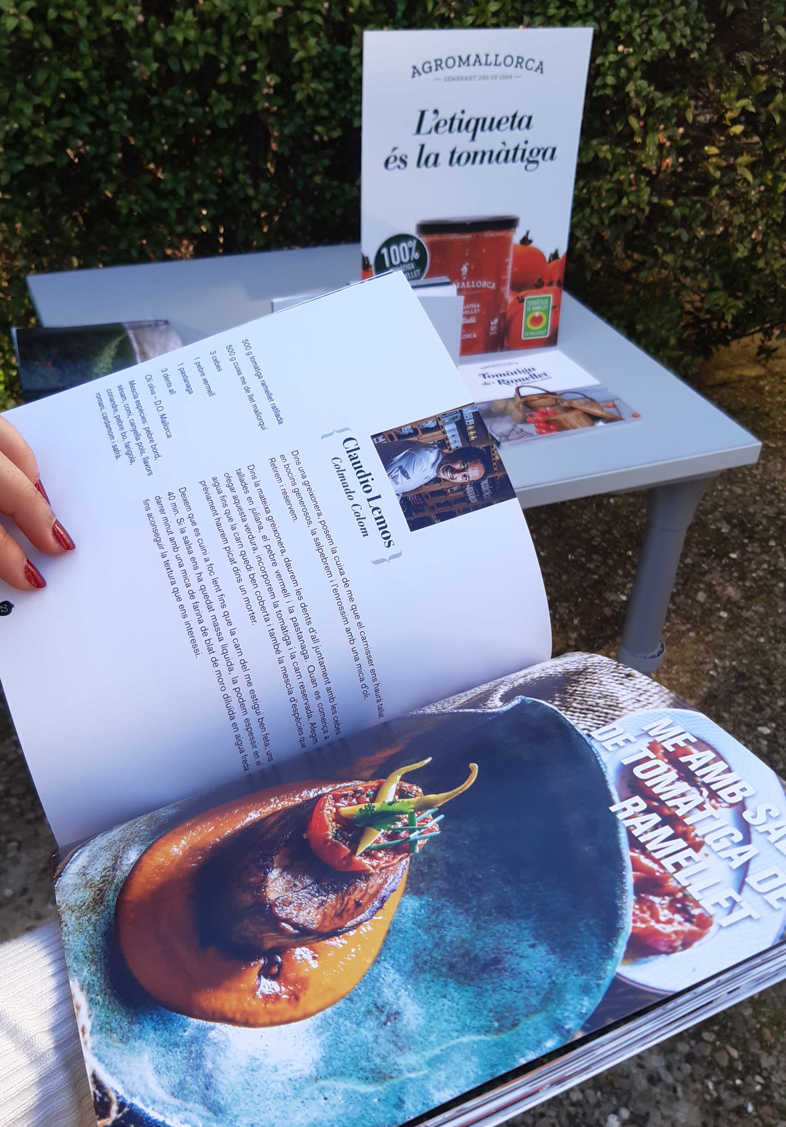 Exemplar del llibre «Tomàtiga de Ramellet. Pagesos i cuiners», impulsat pel Consell de Mallorca i Agromallorca.