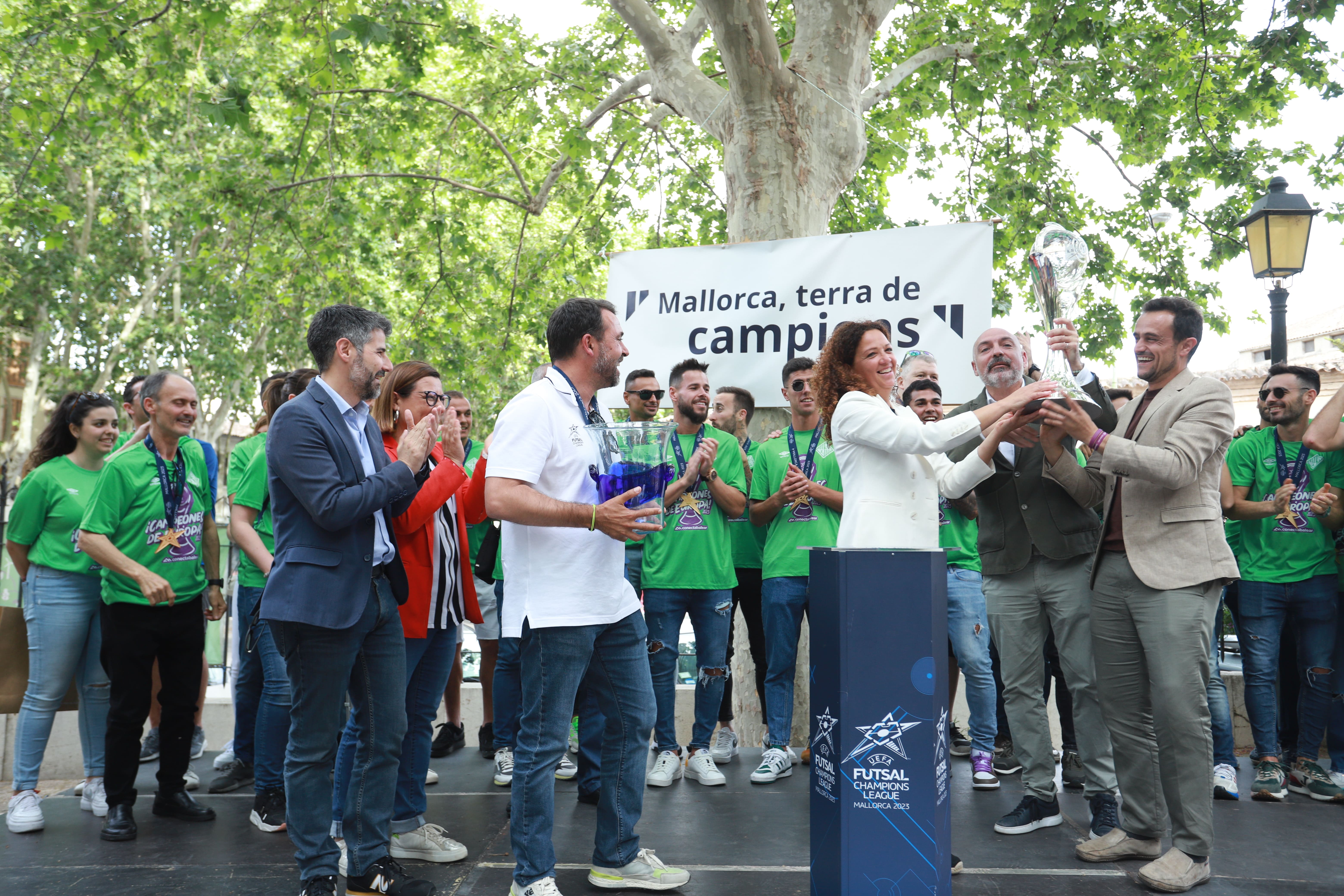 Celebración del título de la UEFA Futsal Champions League del Mallorca Palma Futsal.