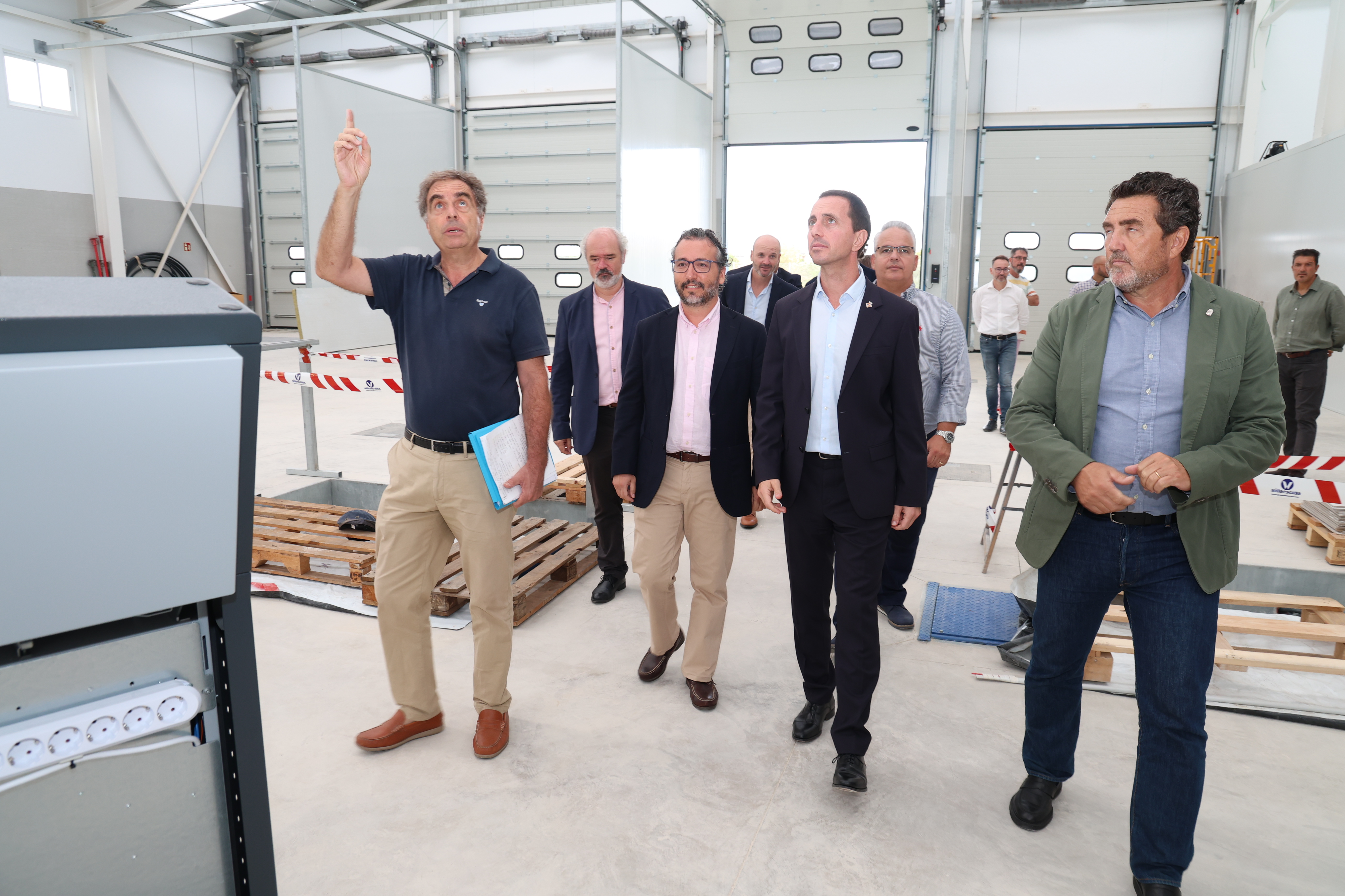 Visita del presidente Galmés y el conseller Rubio a la nueva estación de ITV de Calvià.