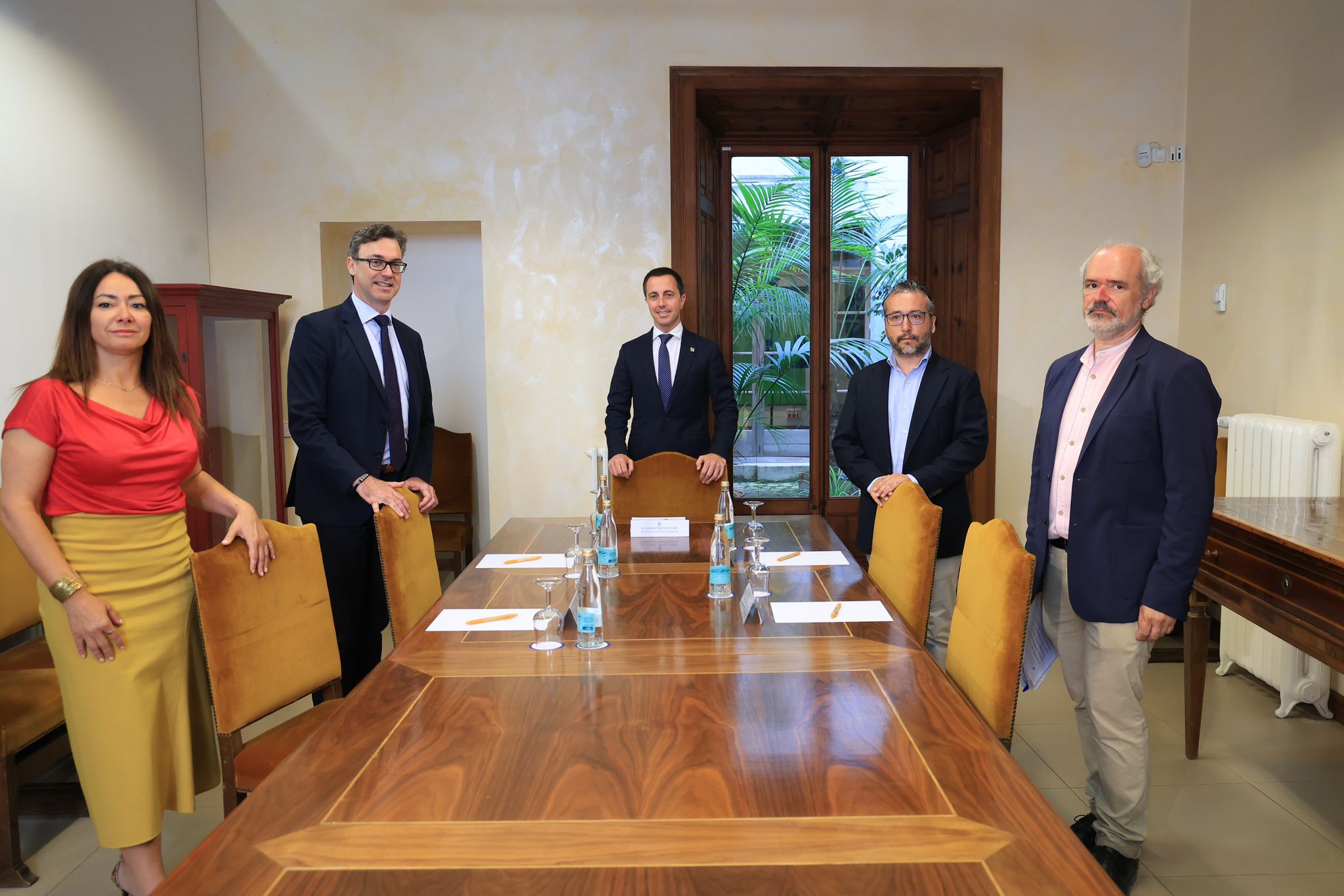 Reunió entre el president del Consell de Mallorca, Llorenç Galmés, i el vicepresident i conseller d’Hisenda del Govern de les Illes Balears, Antoni Costa.