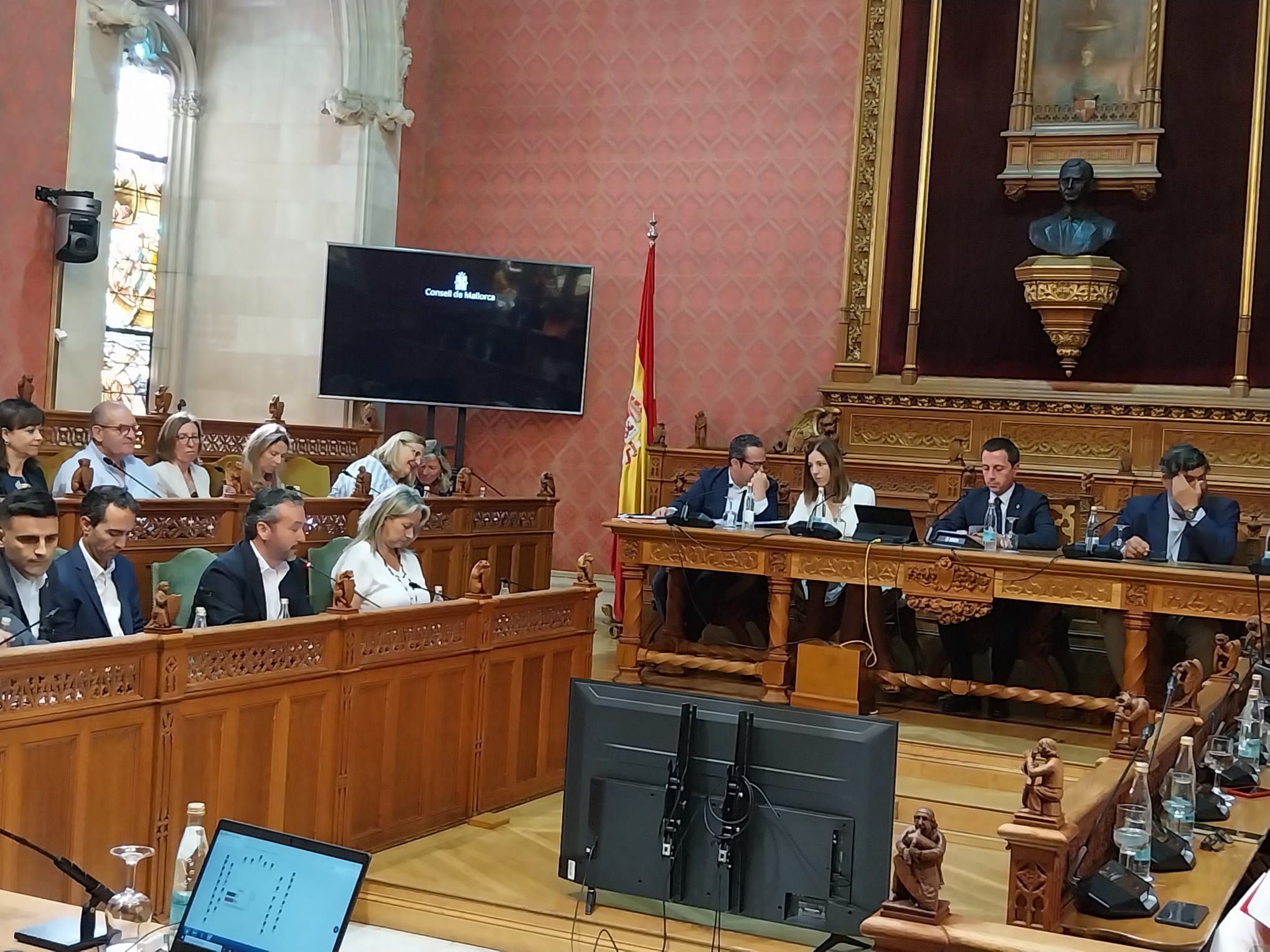 Intervención del conseller de Territori, Fernando Rubio, en el pleno.