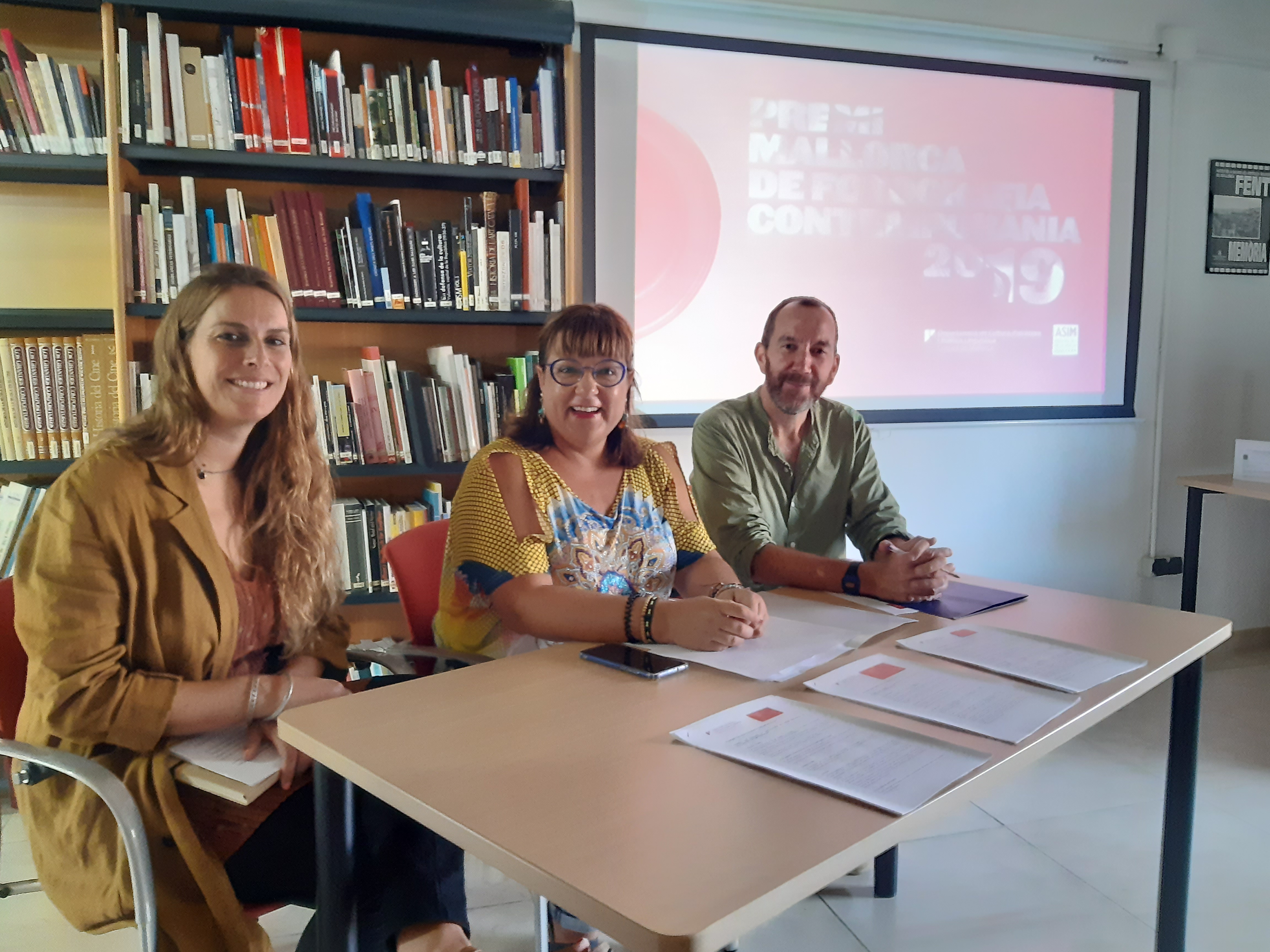 Presentació Premi Mallorca de Fotografia 2019 (Maria Pastor, Bel Busquets i Francesc Bonnin, d'esquerra a dreta)